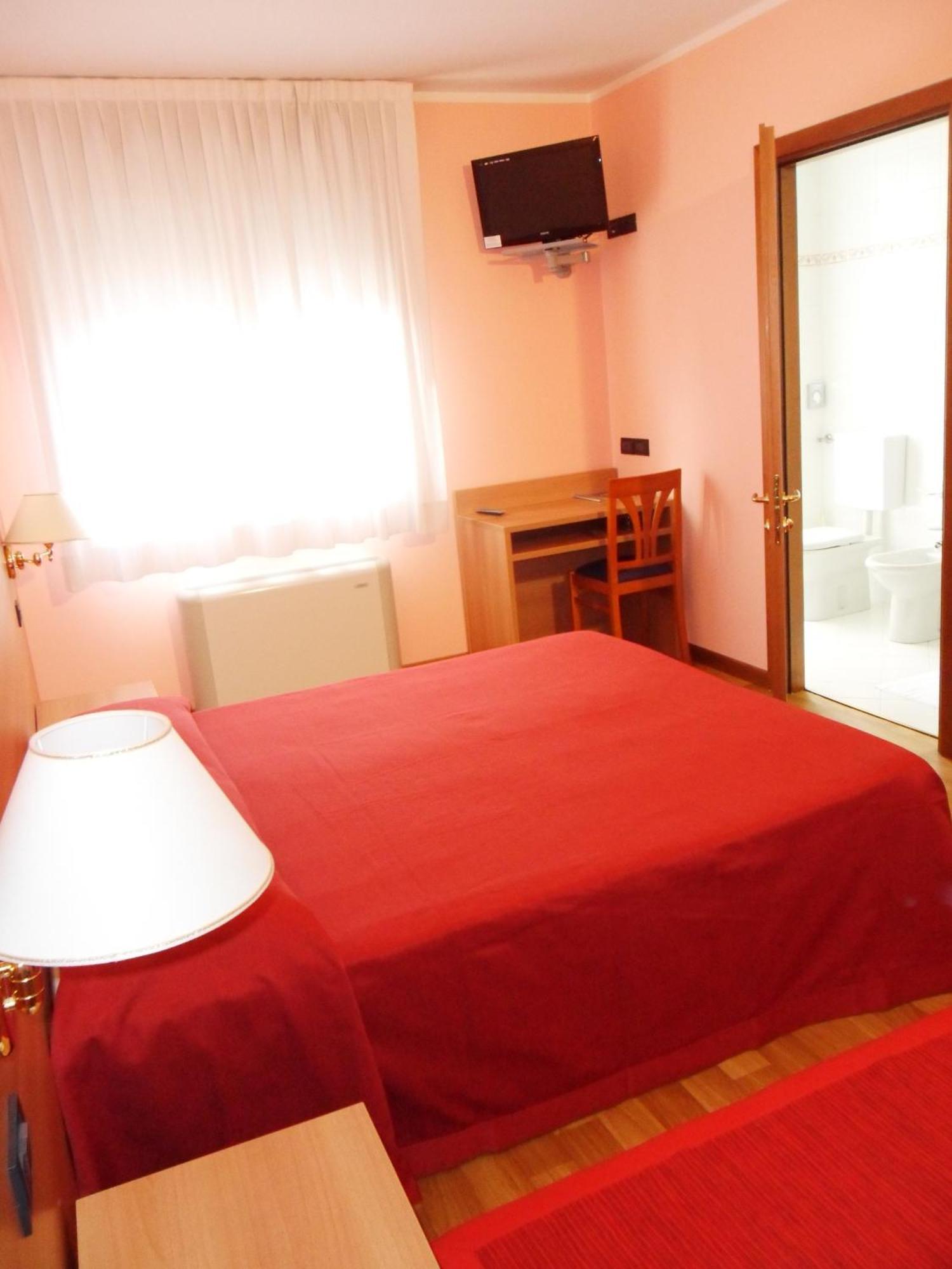 Hotel Ristorante Al Bassanello Bassano del Grappa Dış mekan fotoğraf