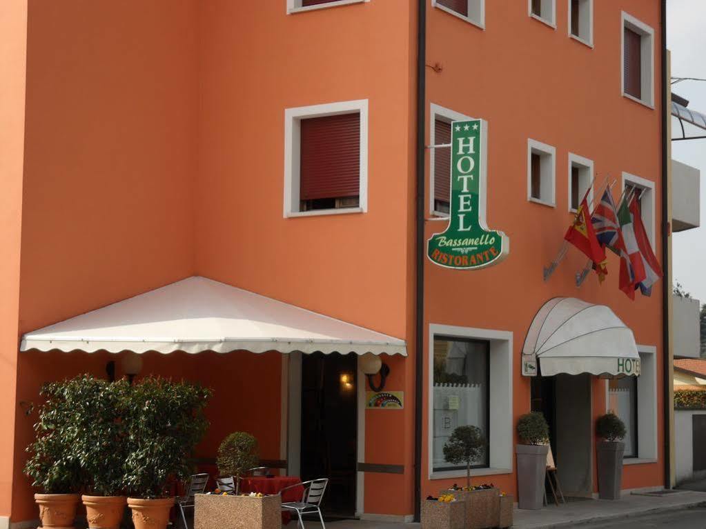 Hotel Ristorante Al Bassanello Bassano del Grappa Dış mekan fotoğraf