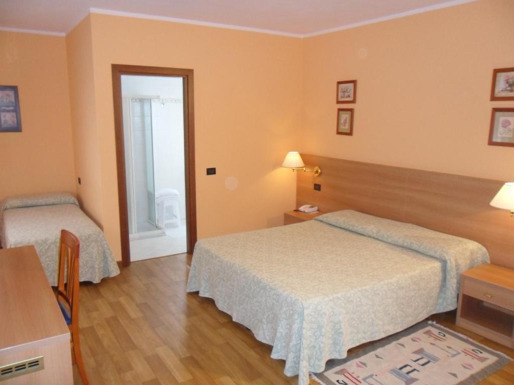 Hotel Ristorante Al Bassanello Bassano del Grappa Oda fotoğraf